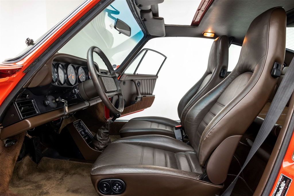 Porsche 911 Carrera 3.2 (US)