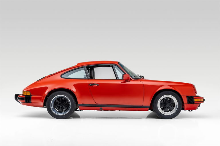 Porsche 911 Carrera 3.2 (US)