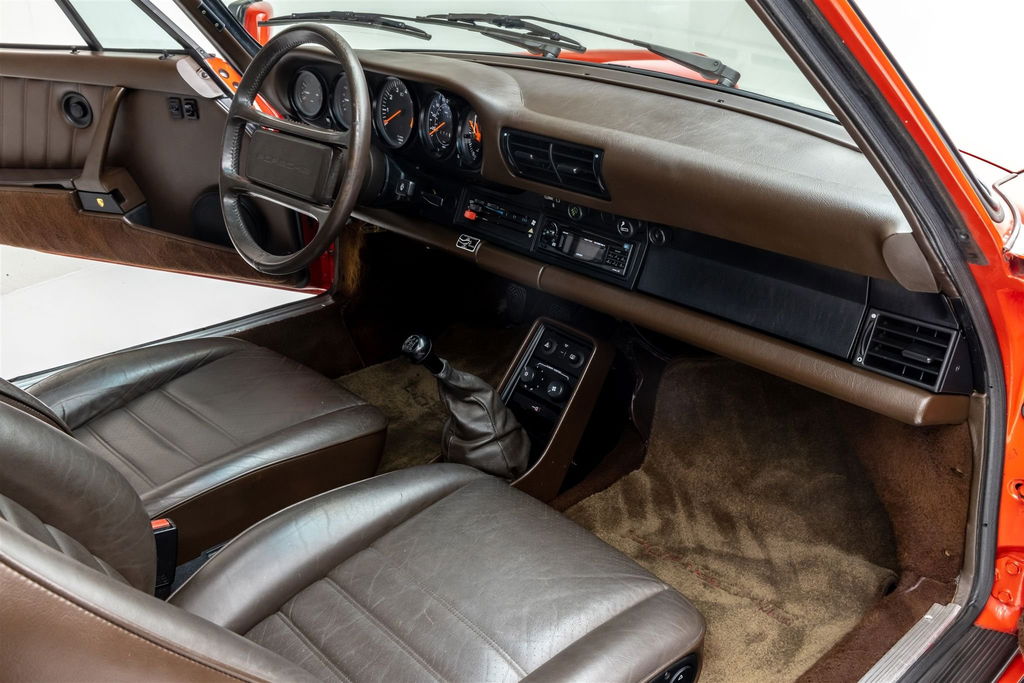 Porsche 911 Carrera 3.2 (US)