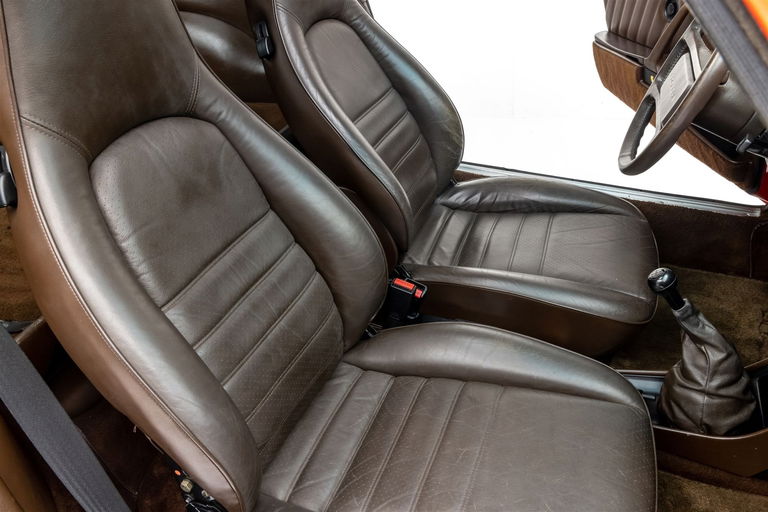 Porsche 911 Carrera 3.2 (US)