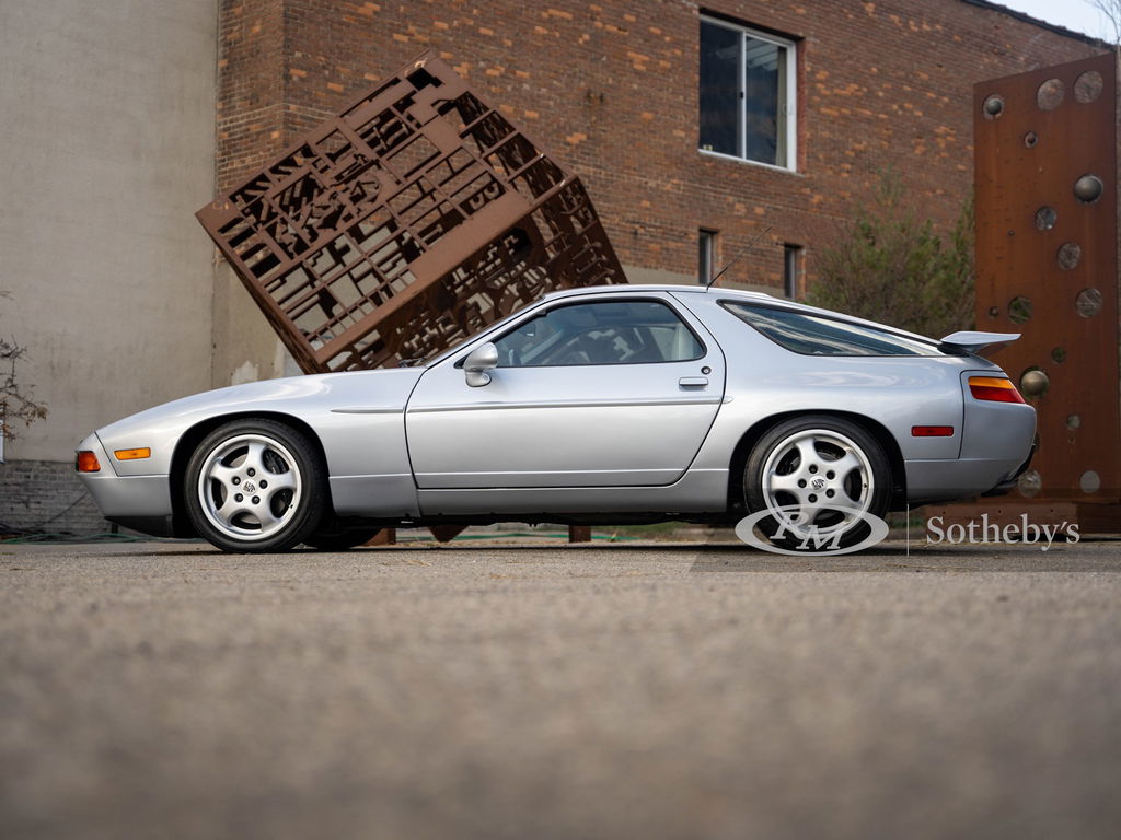 Porsche 928 GTS