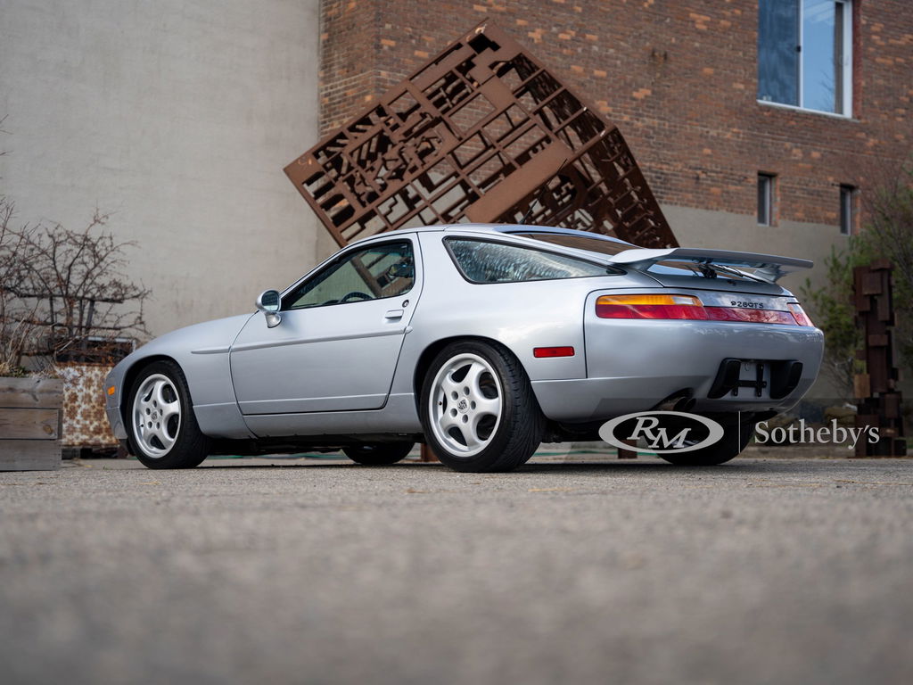 Porsche 928 GTS