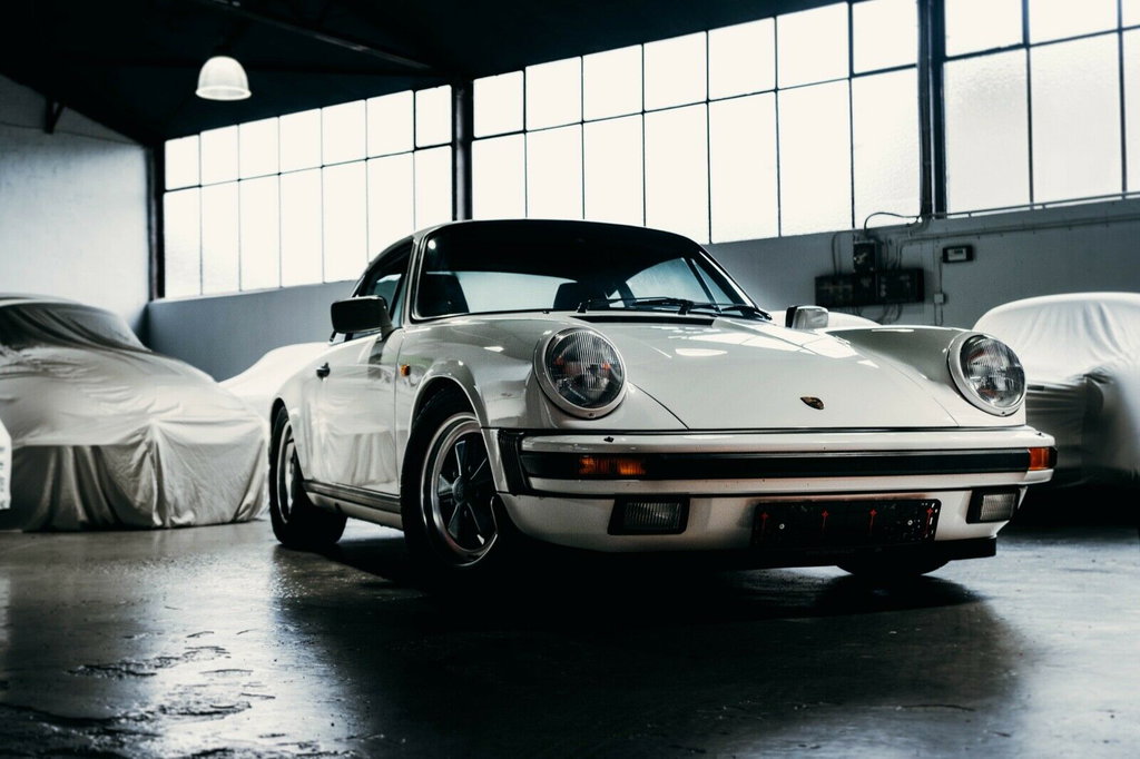 Porsche 911 Carrera 3.2