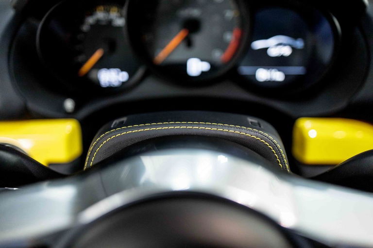 Porsche 981 Cayman GT4