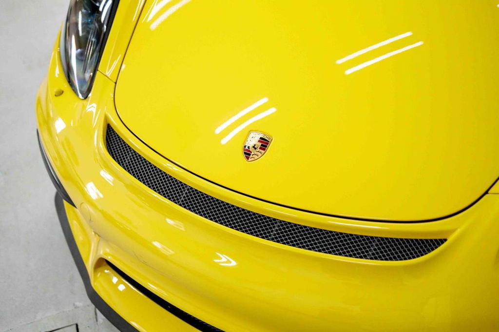 Porsche 981 Cayman GT4