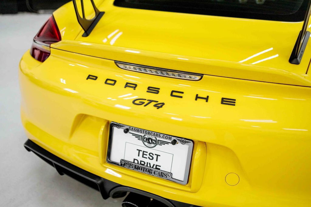 Porsche 981 Cayman GT4