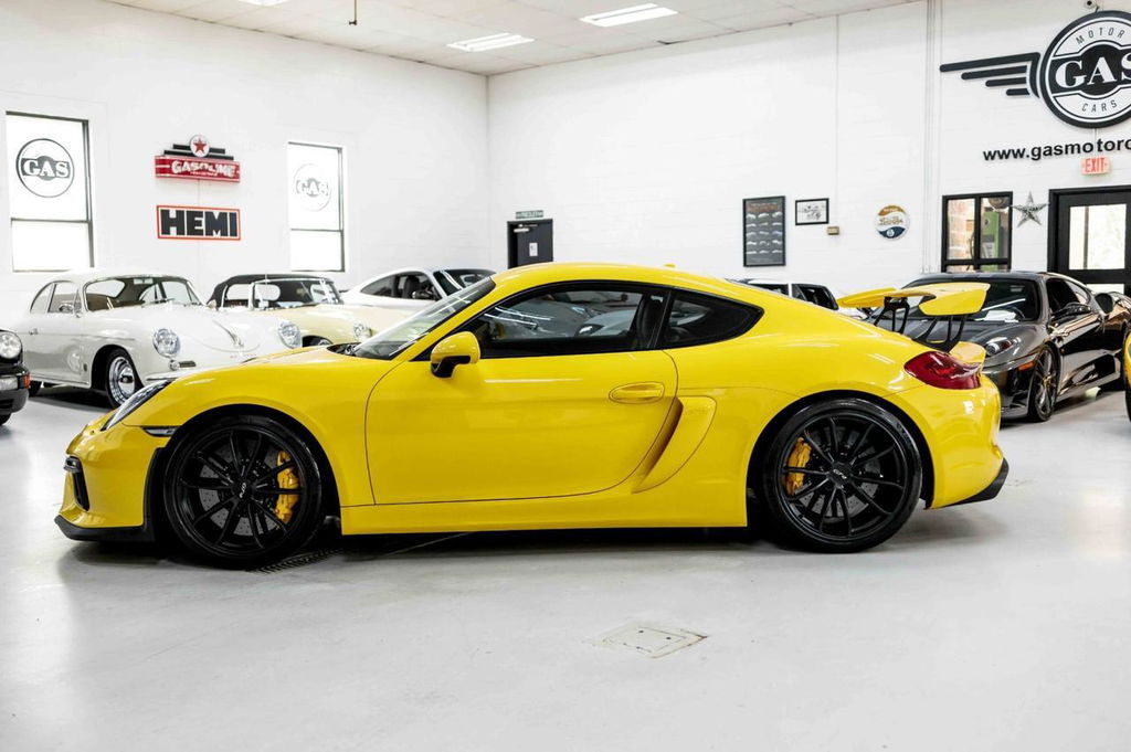 Porsche 981 Cayman GT4