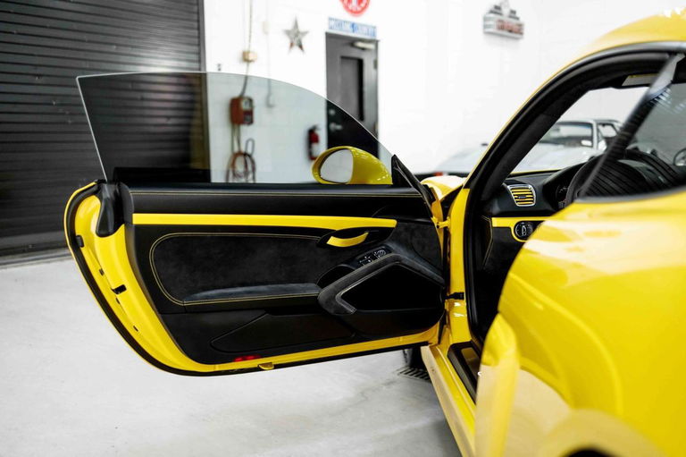 Porsche 981 Cayman GT4