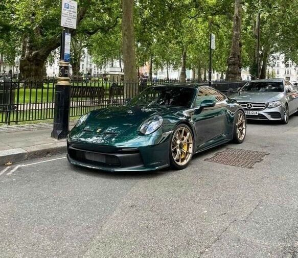 Porsche 992 GT3 Touring