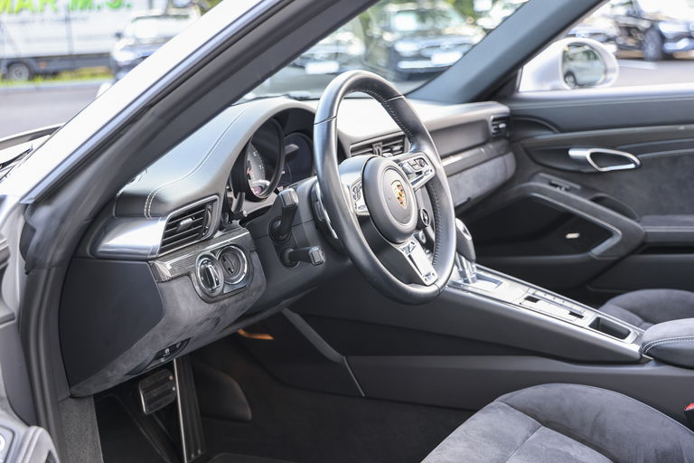 Porsche 991.2 Carrera GTS