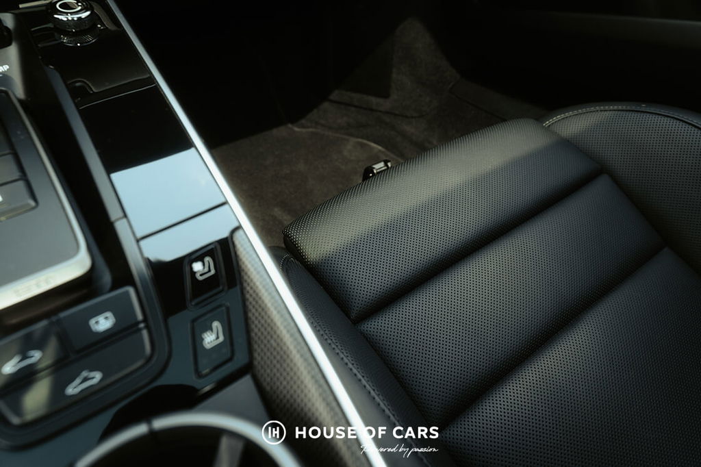 Porsche 992 Belgian Legend Edition