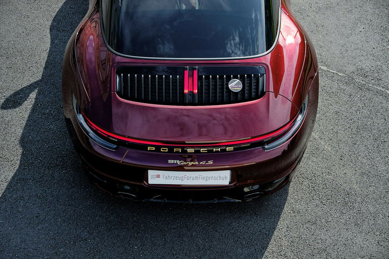 Porsche 992 Heritage Design Edition