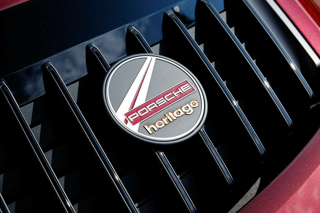 Porsche 992 Heritage Design Edition