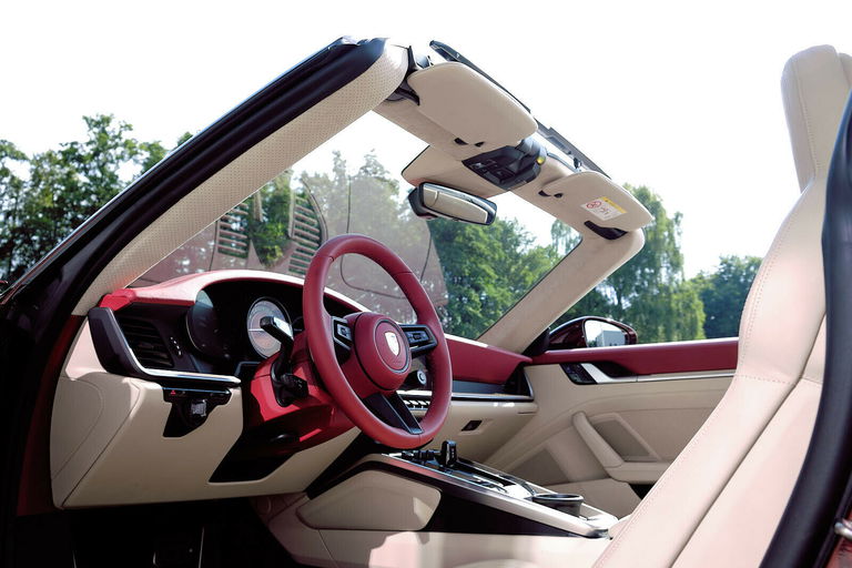 Porsche 992 Heritage Design Edition