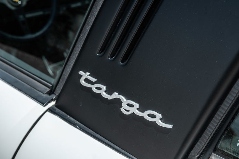 Porsche 911 Carrera 3.2 (US)