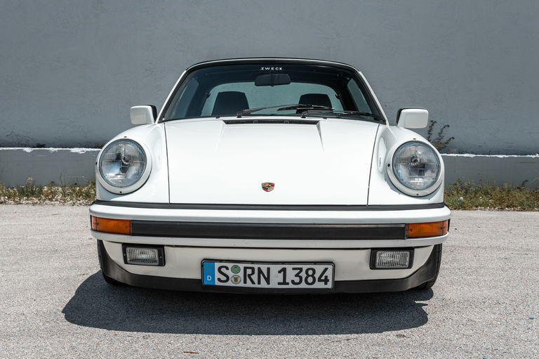 Porsche 911 Carrera 3.2 (US)