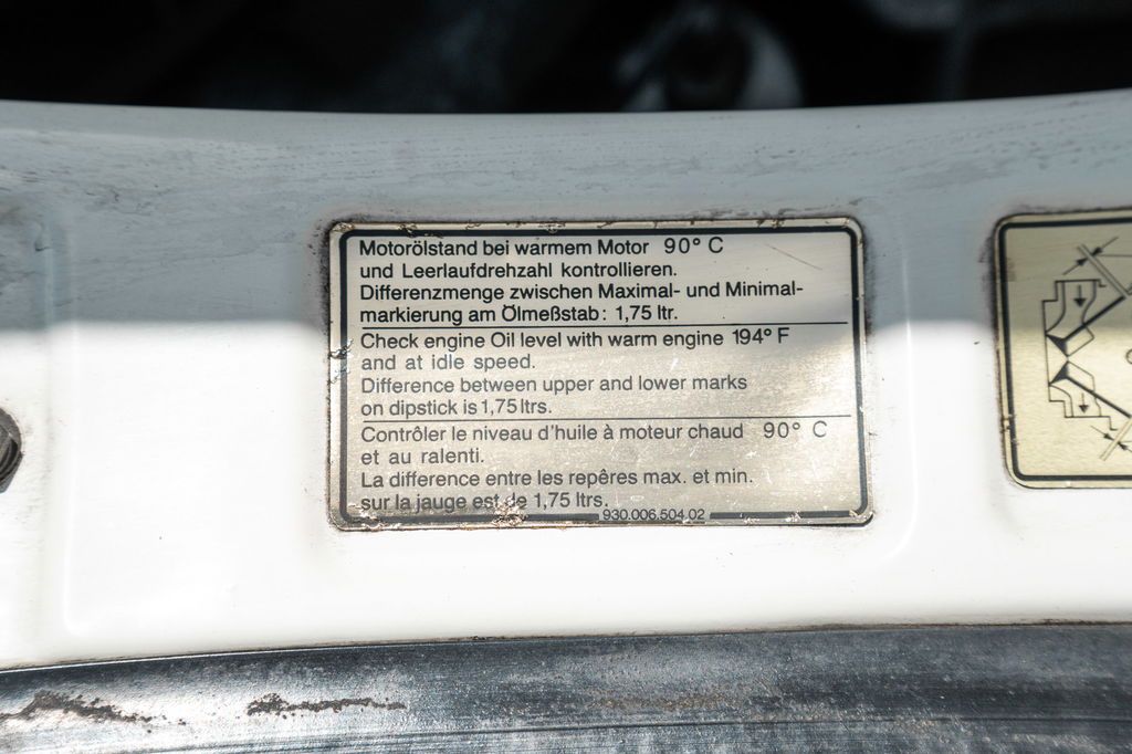 Porsche 911 Carrera 3.2 (US)