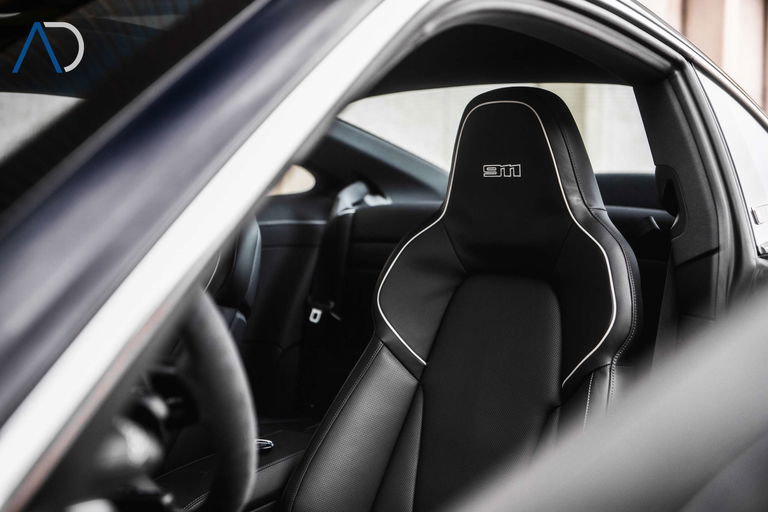 Porsche 992 Belgian Legend Edition