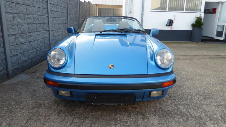 Porsche 911 Carrera 3.2 Speedster