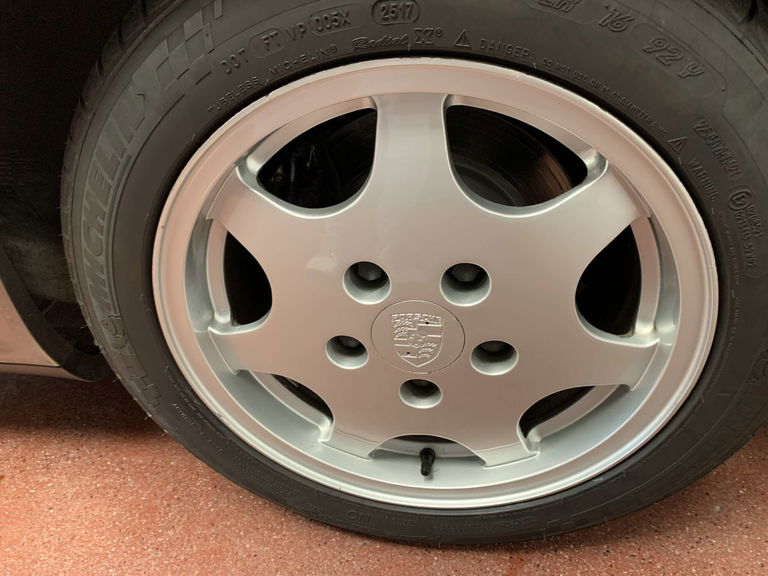 Porsche 964 Carrera 4