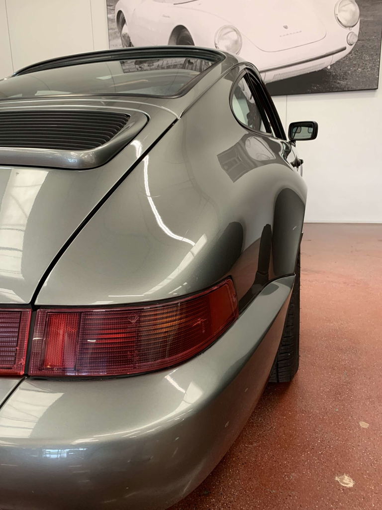 Porsche 964 Carrera 4