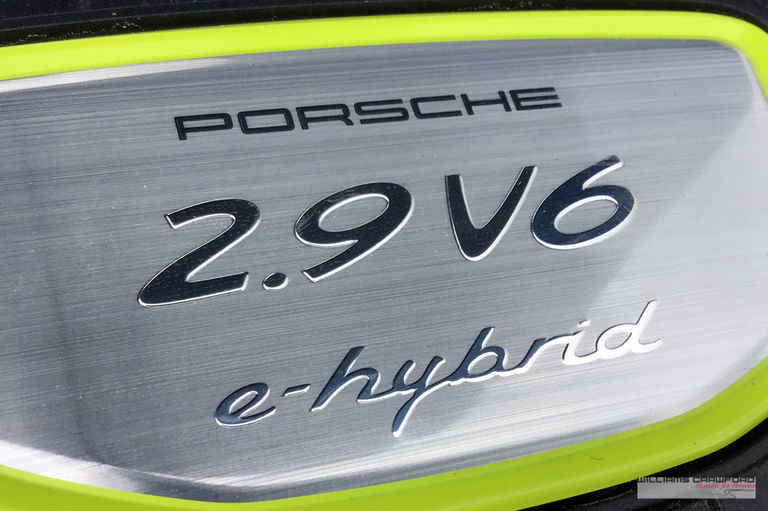 Porsche Panamera 4 E-Hybrid