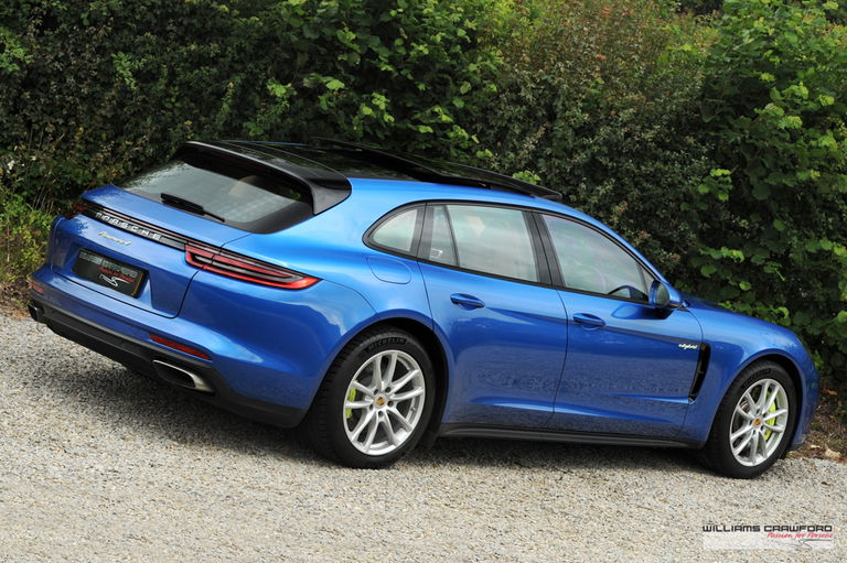 Porsche Panamera 4 E-Hybrid