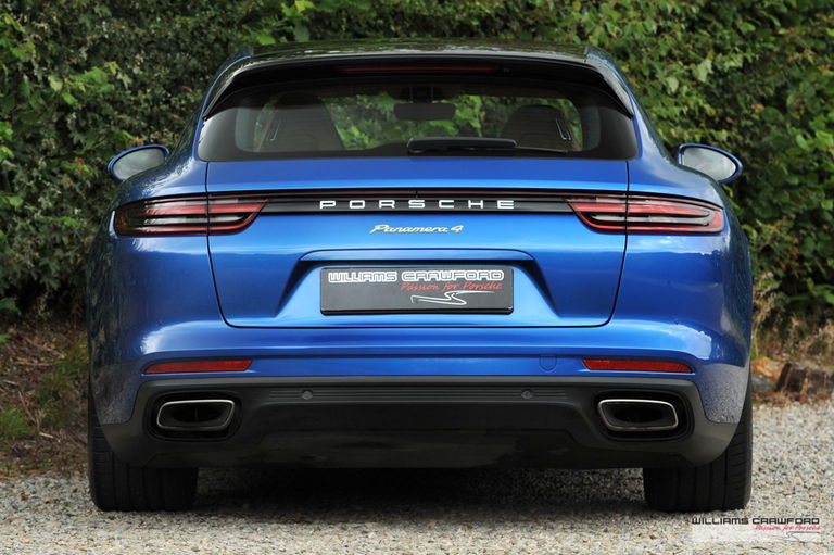 Porsche Panamera 4 E-Hybrid