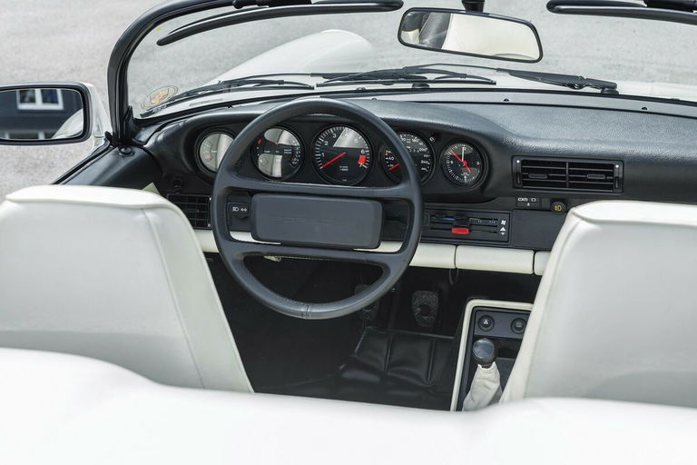 Porsche 911 Carrera 3.2 Speedster