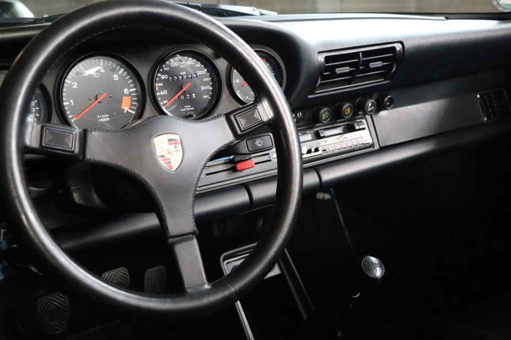 Porsche 911 Carrera 3.2 Speedster