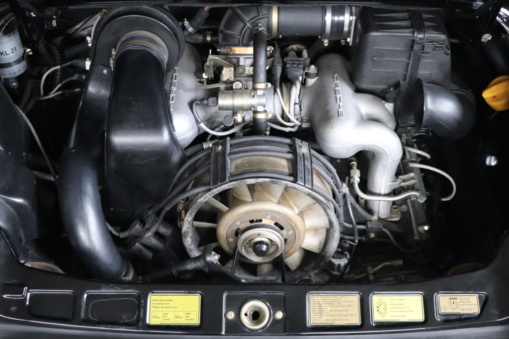 Porsche 911 Carrera 3.2 Speedster