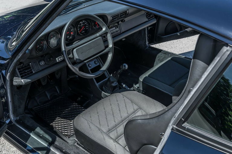 Porsche 911 Carrera 3.2 Clubsport