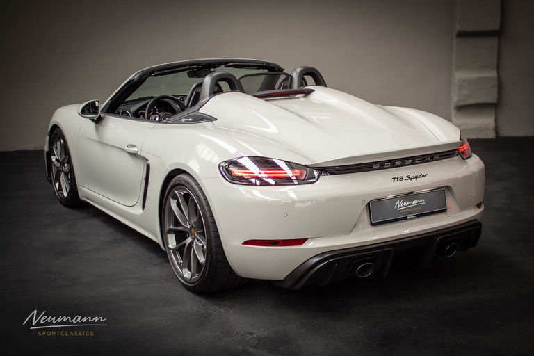 Porsche 718 Spyder