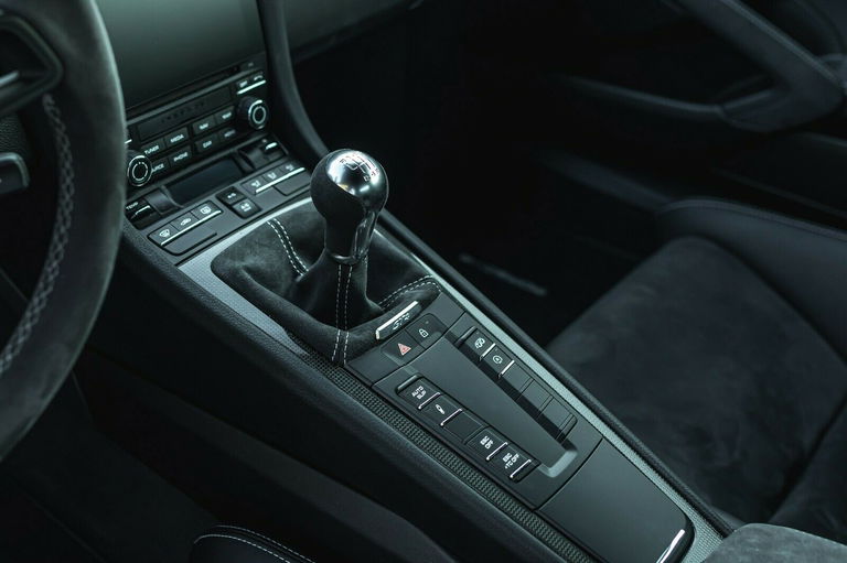 Porsche 718 Cayman GT4