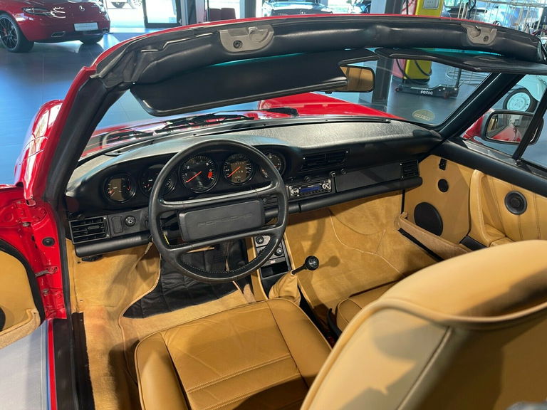 Porsche 911 Carrera 3.2