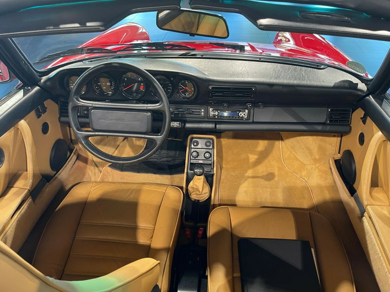 Porsche 911 Carrera 3.2