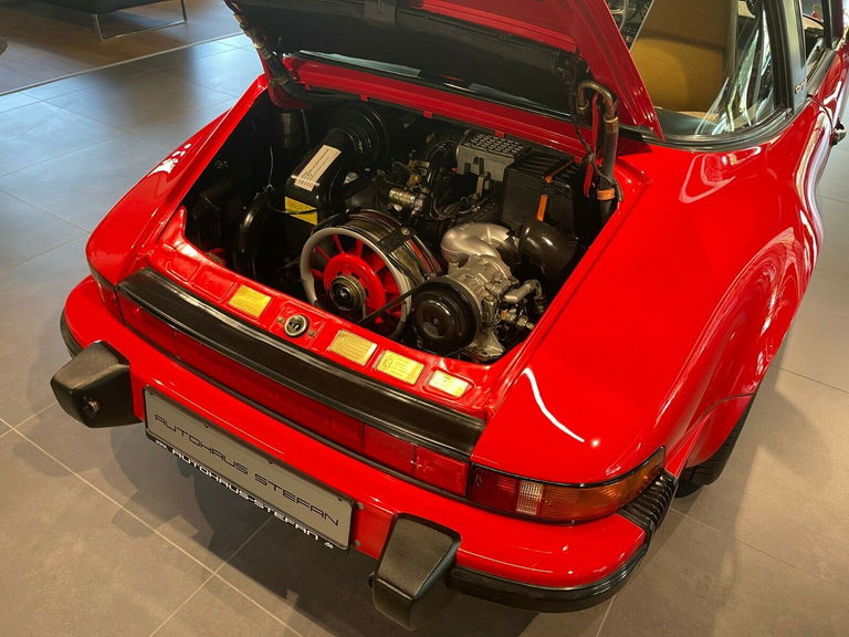 Porsche 911 Carrera 3.2