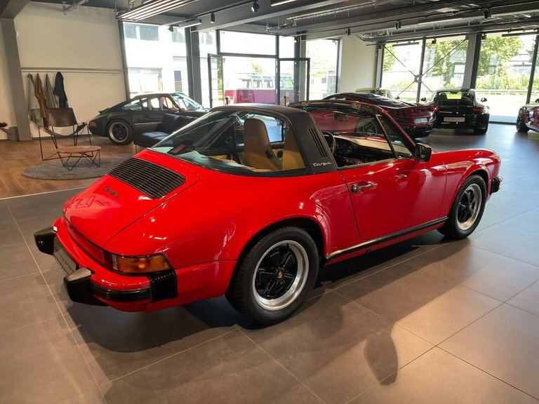 Porsche 911 Carrera 3.2