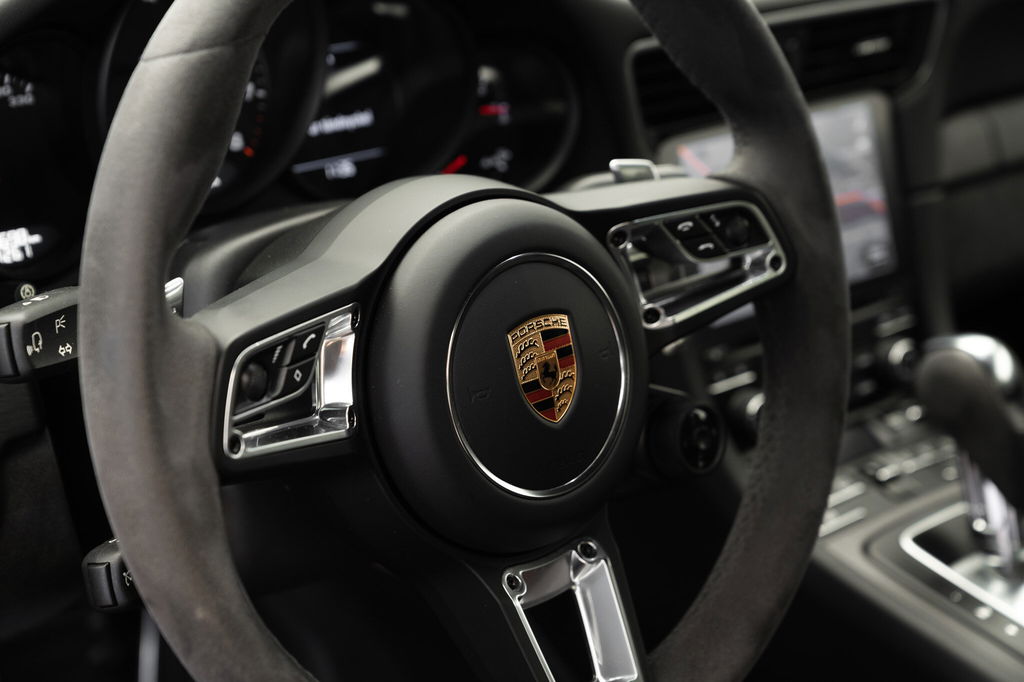 Porsche 991.2 Carrera GTS