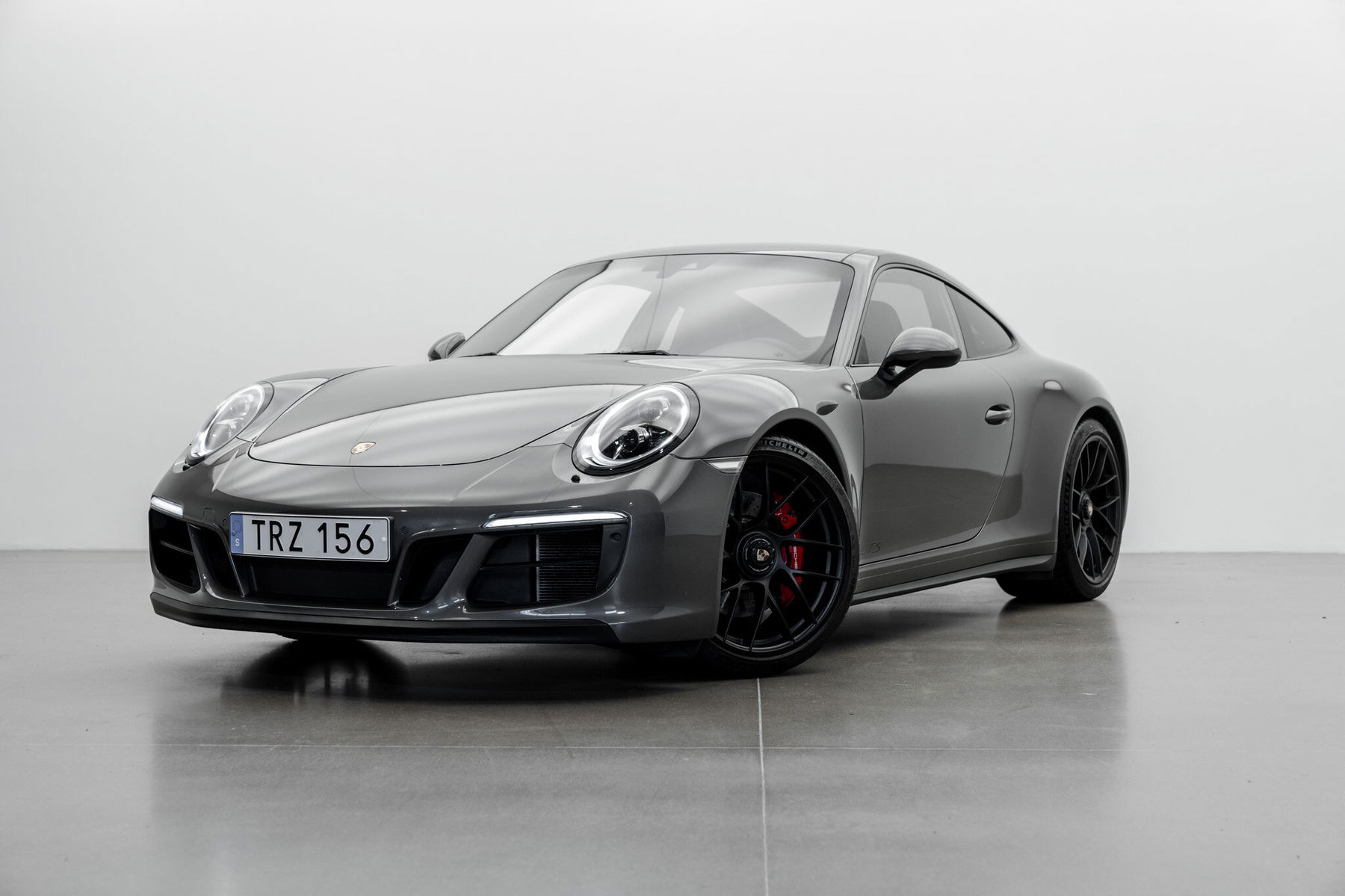 Porsche 991.2 Carrera GTS 2018 - elferspot.com - Marketplace for