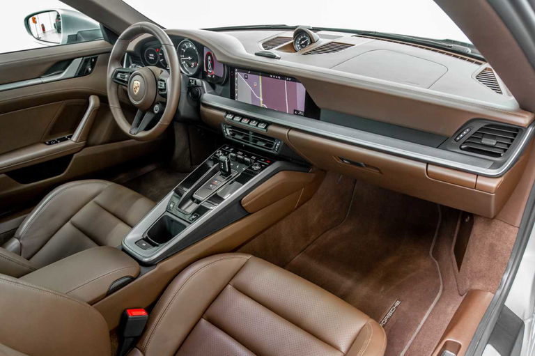 Porsche 992 Carrera 4S