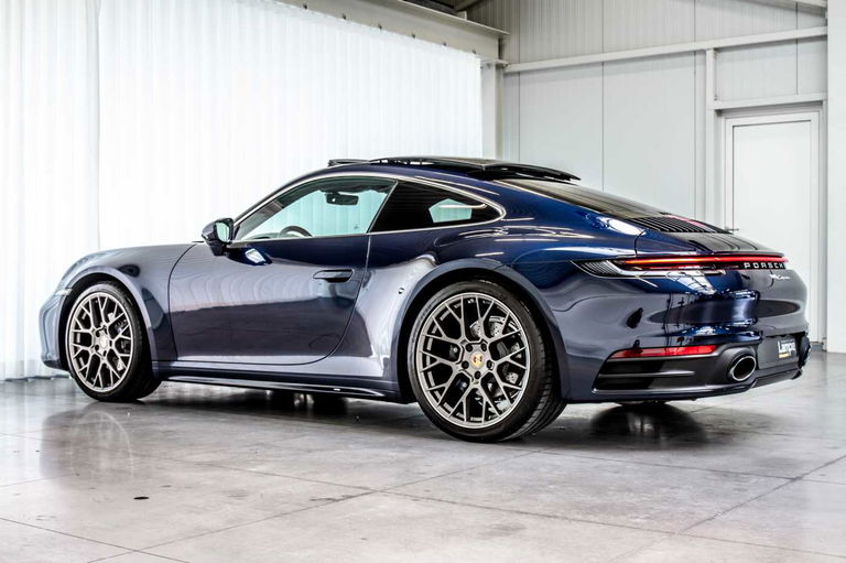 Porsche 992 Carrera