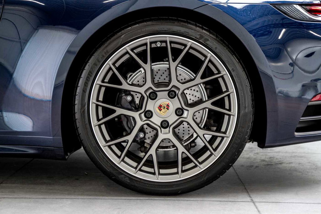 Porsche 992 Carrera