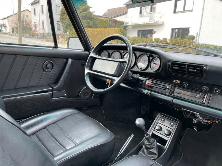 Porsche 911 Carrera 3.2 (US)