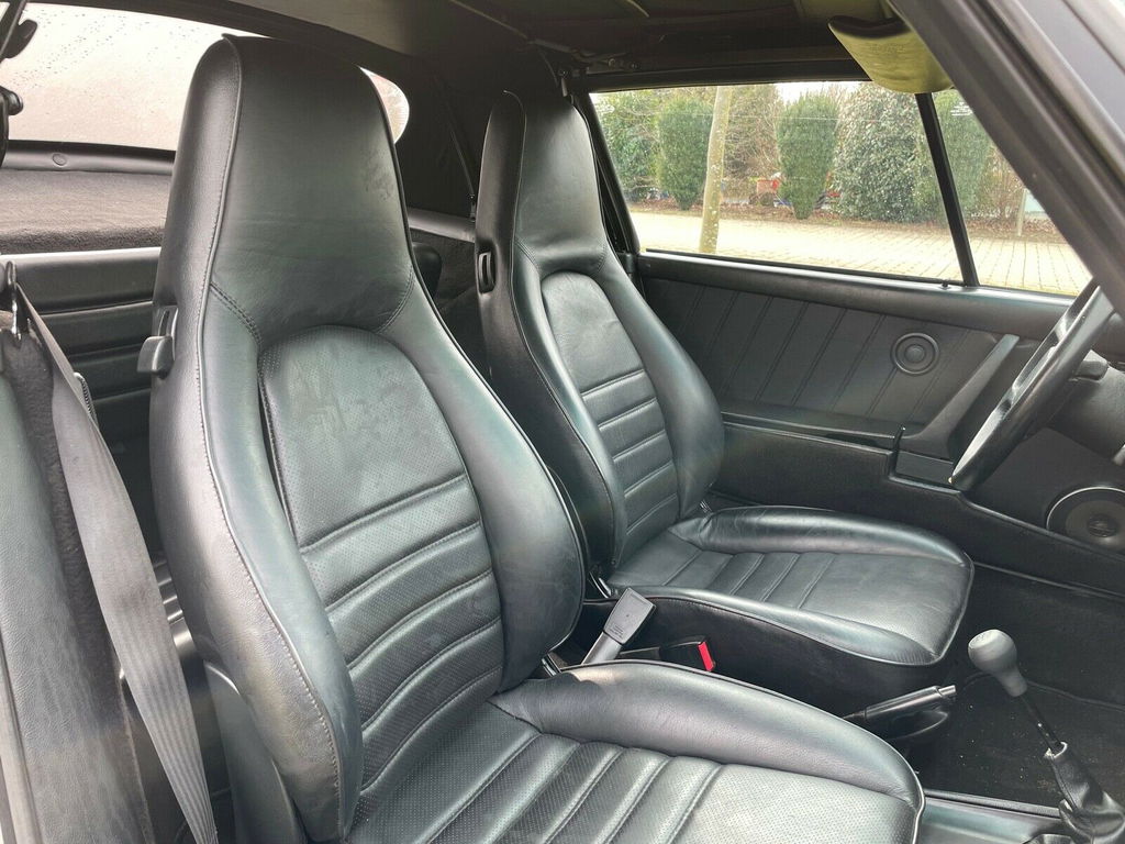 Porsche 911 Carrera 3.2 (US)