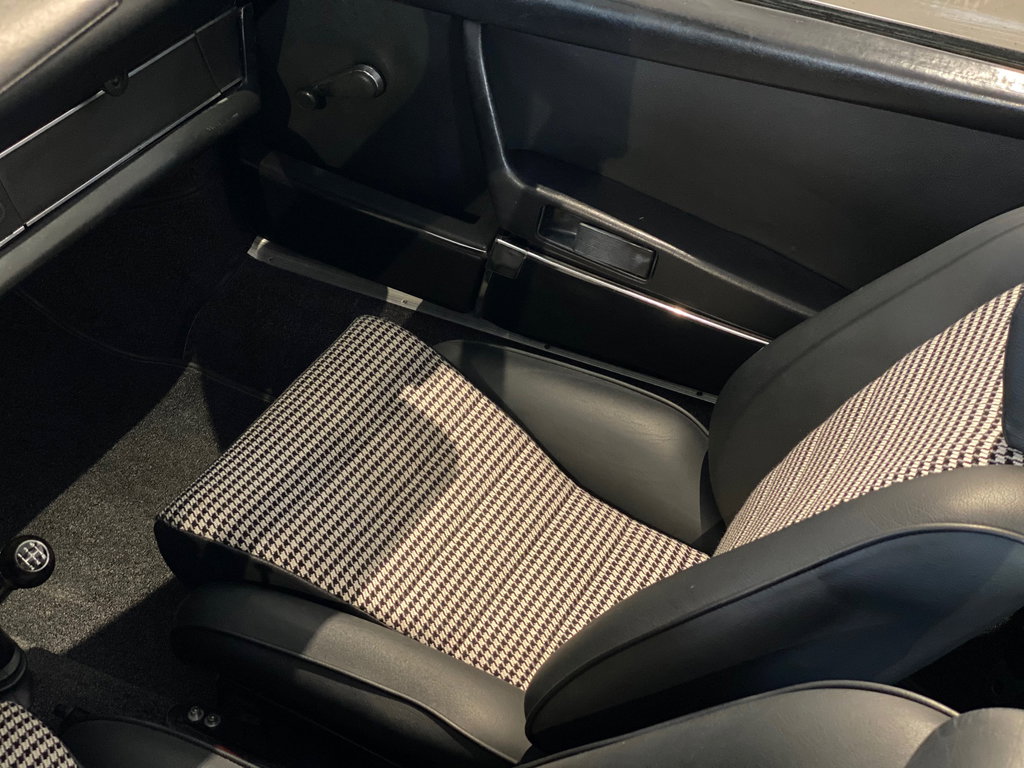 Porsche 911 T (US)
