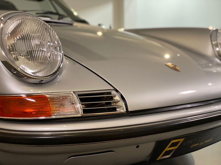Porsche 911 T (US)