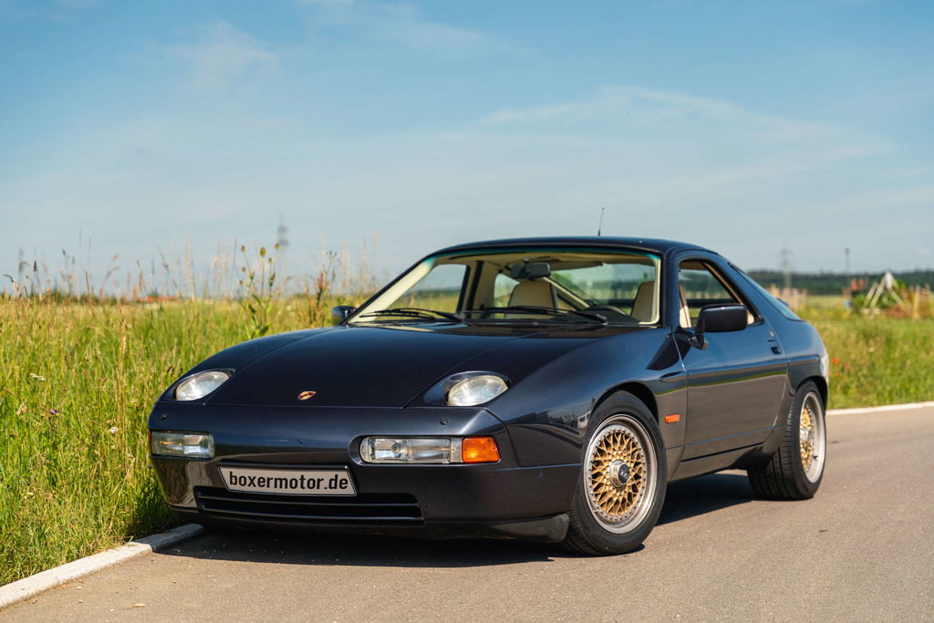 Porsche 928 S4