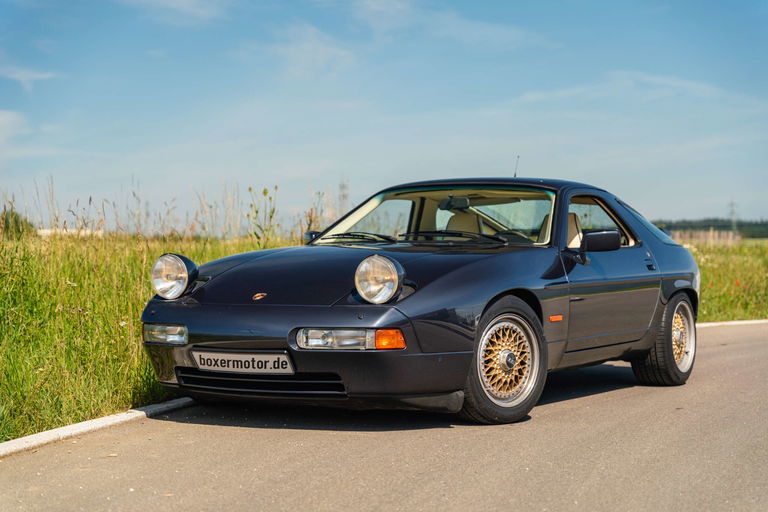 Porsche 928 S4