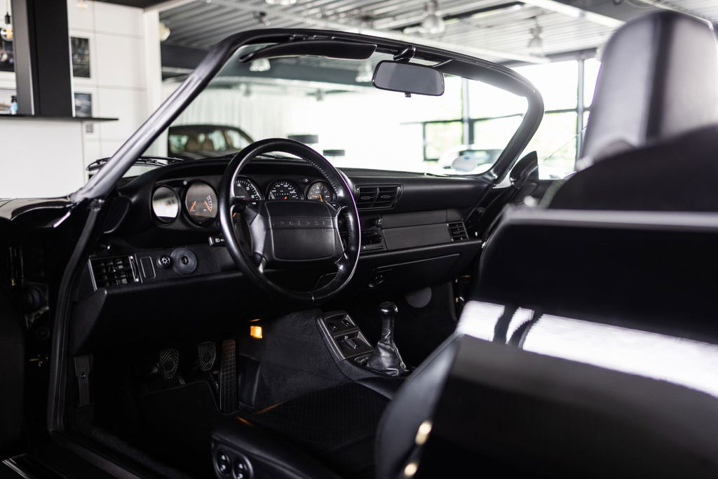 Porsche 964 Carrera 2 Speedster